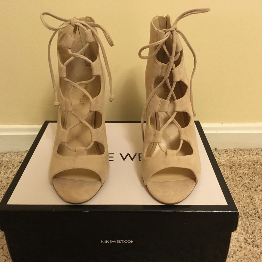 Nine West lace up heels - Picture 3 of 7